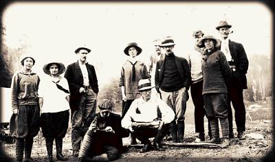 A BCMC group in the Garibaldi area, 1914. From the BCMC Archives. BCMC group in the Garibaldi area, taken 1914